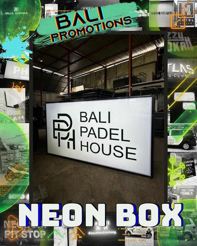 Hasil akhir instalasi neon box untuk branding padel dengan desain minimalis elegan luar ruang di Bali.
